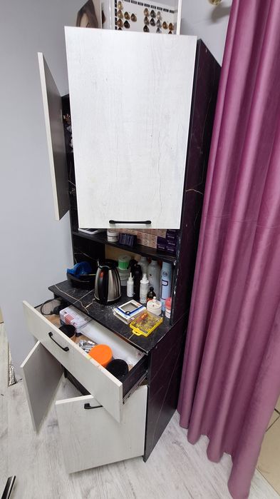 Продается срочно шкаф, цвет бежевый