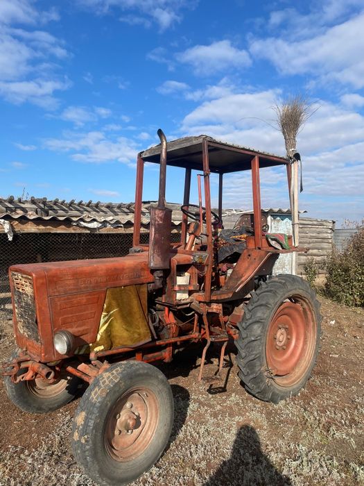 Продам трактор т25