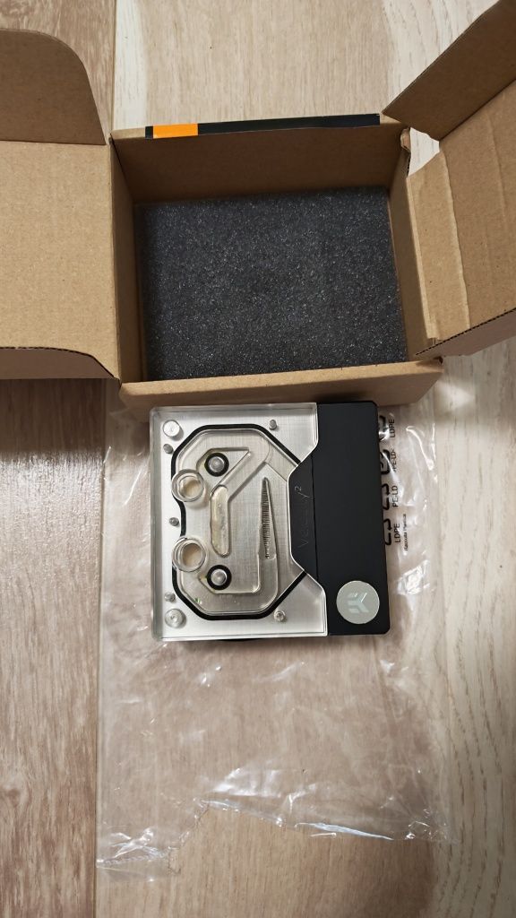 Воден блок за процесор LGA 1700, EK Quantum Velocity2