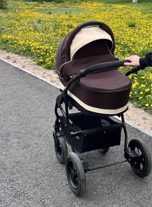 Детская коляска.