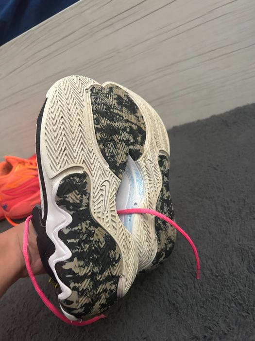 Баскетболни обувки MB.02