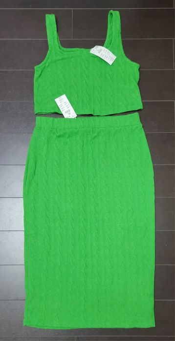 Compleu fusta și maiou Reserved