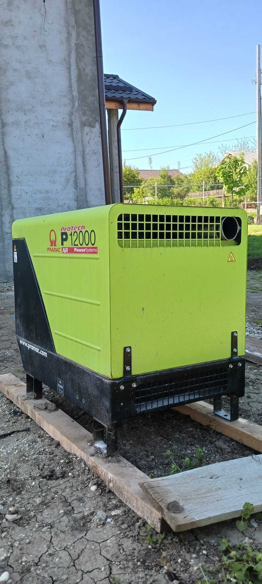 Generator monofazat Pramac P12000 AVR + panou de automatizare