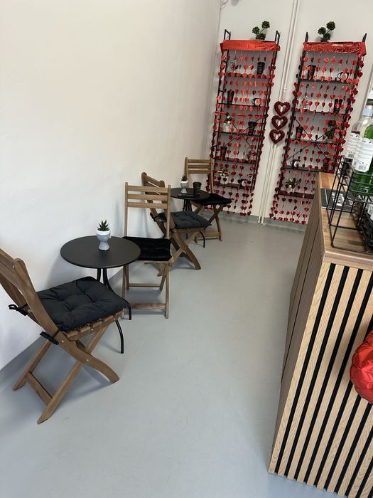 Cedez spatiu zona iancului ( langa metrou)