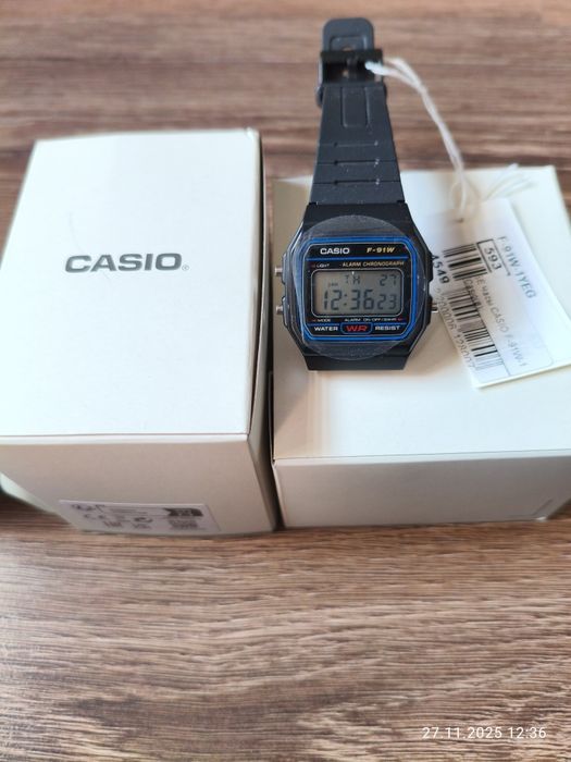 Casio F 91W наручные часы оригинал!