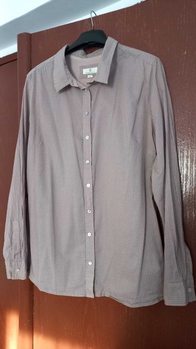 Camasa dama, marimea L. Purtata foarte putin