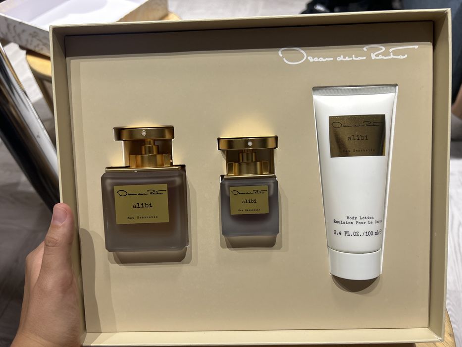 Oscar de la Renta Alibi Sensuelle парфюмерный набор