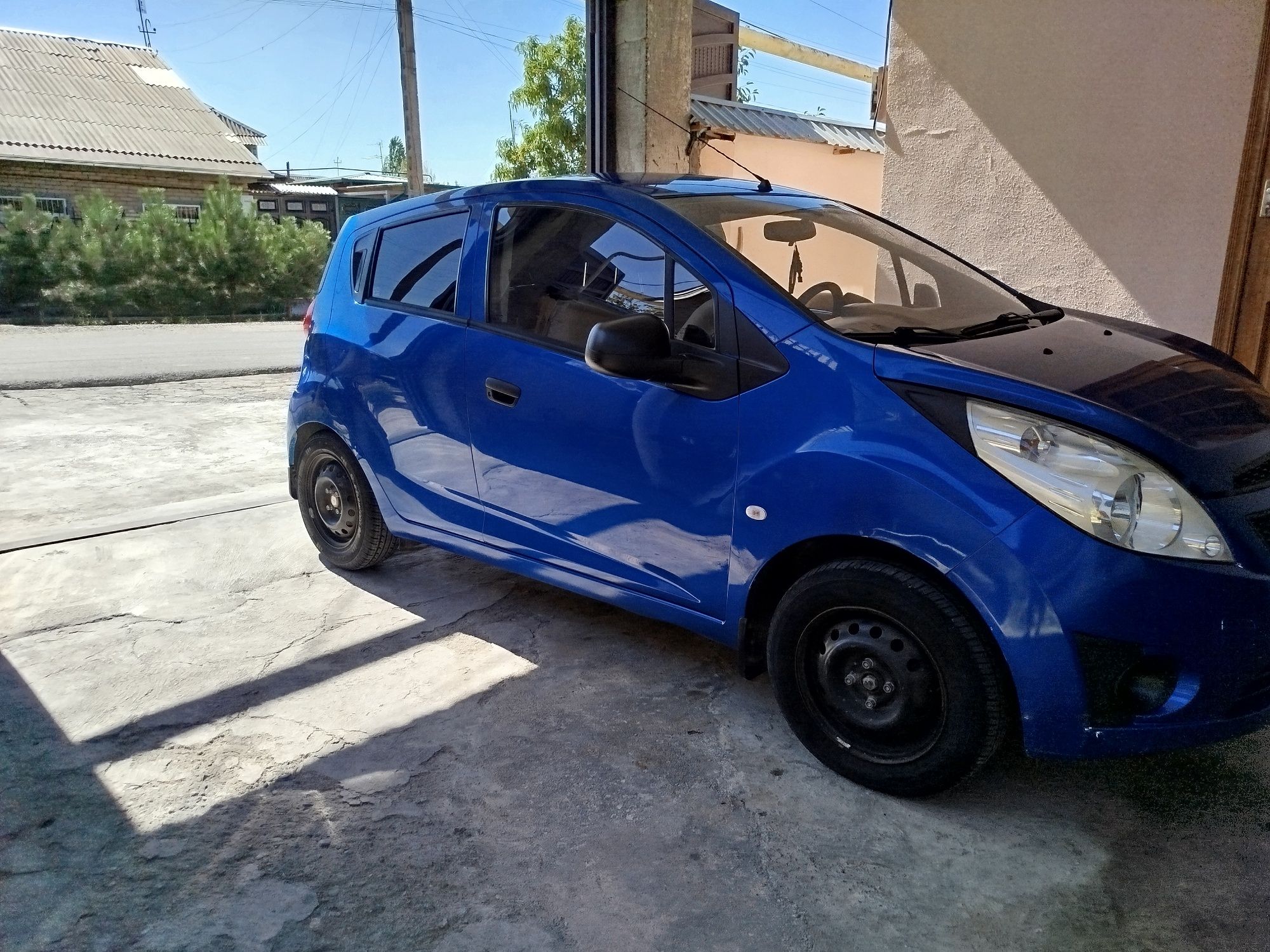 Spark sotiladi xolati zor