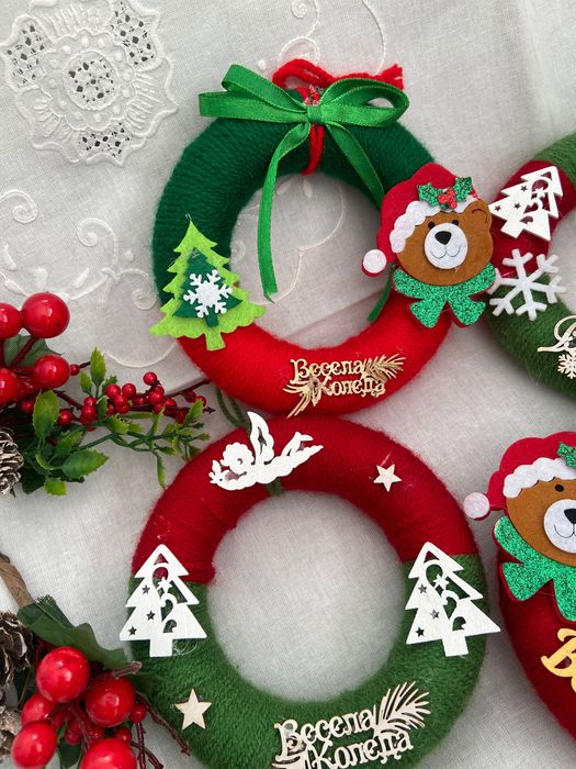 Коледни венци от естествени материали