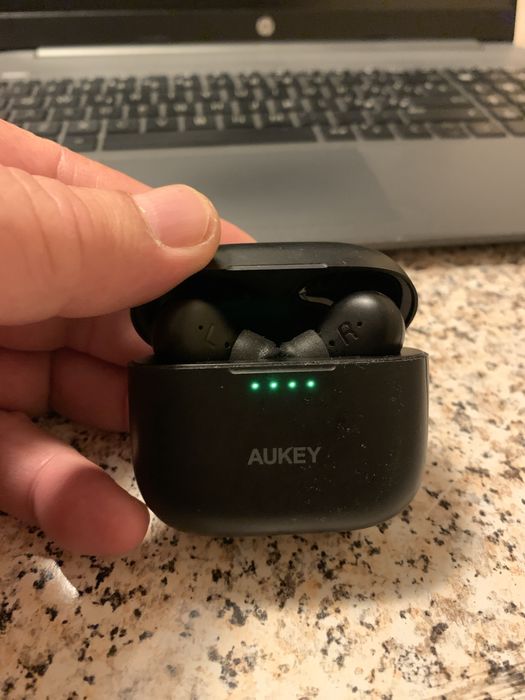 Casti bluetooth wireless in ear Aukey