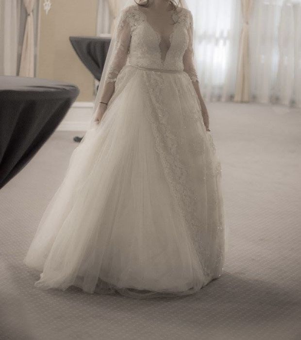 Vand rochie mireasa