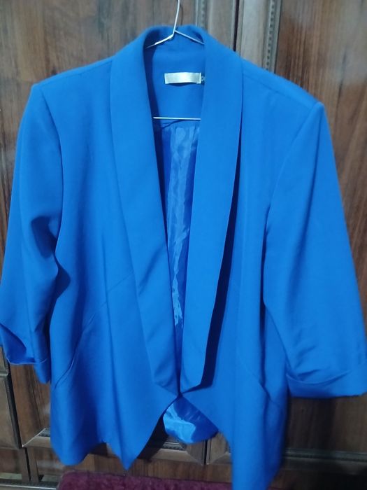 Костюм аёллар учун