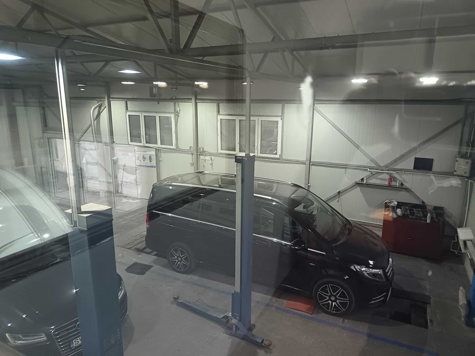 De Inchiriat  Hala 300 Mp ** Service Auto Complet**