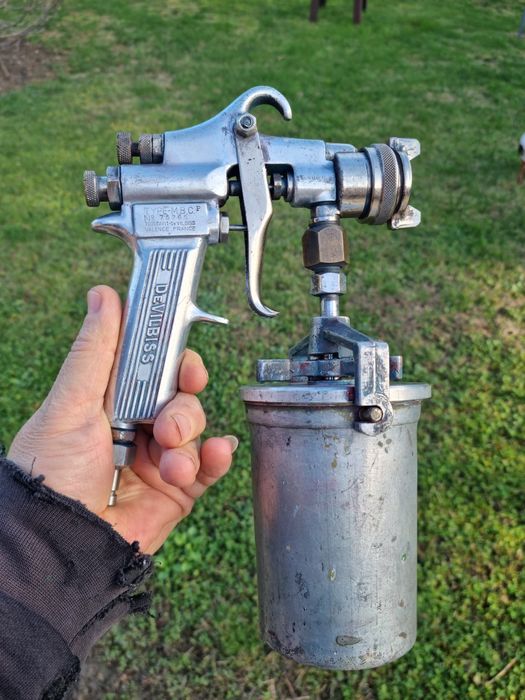 Pistol vopsit debilbiss