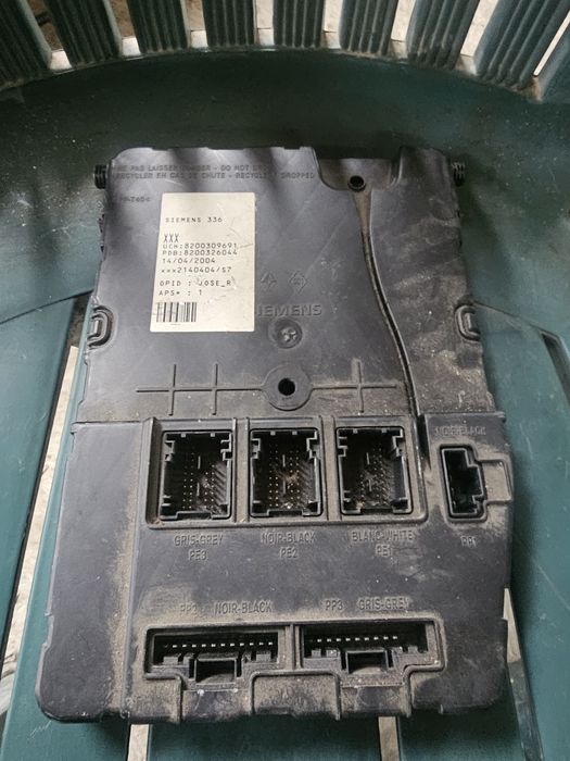 Uch unitate control habitaclu megane 2 8200309691