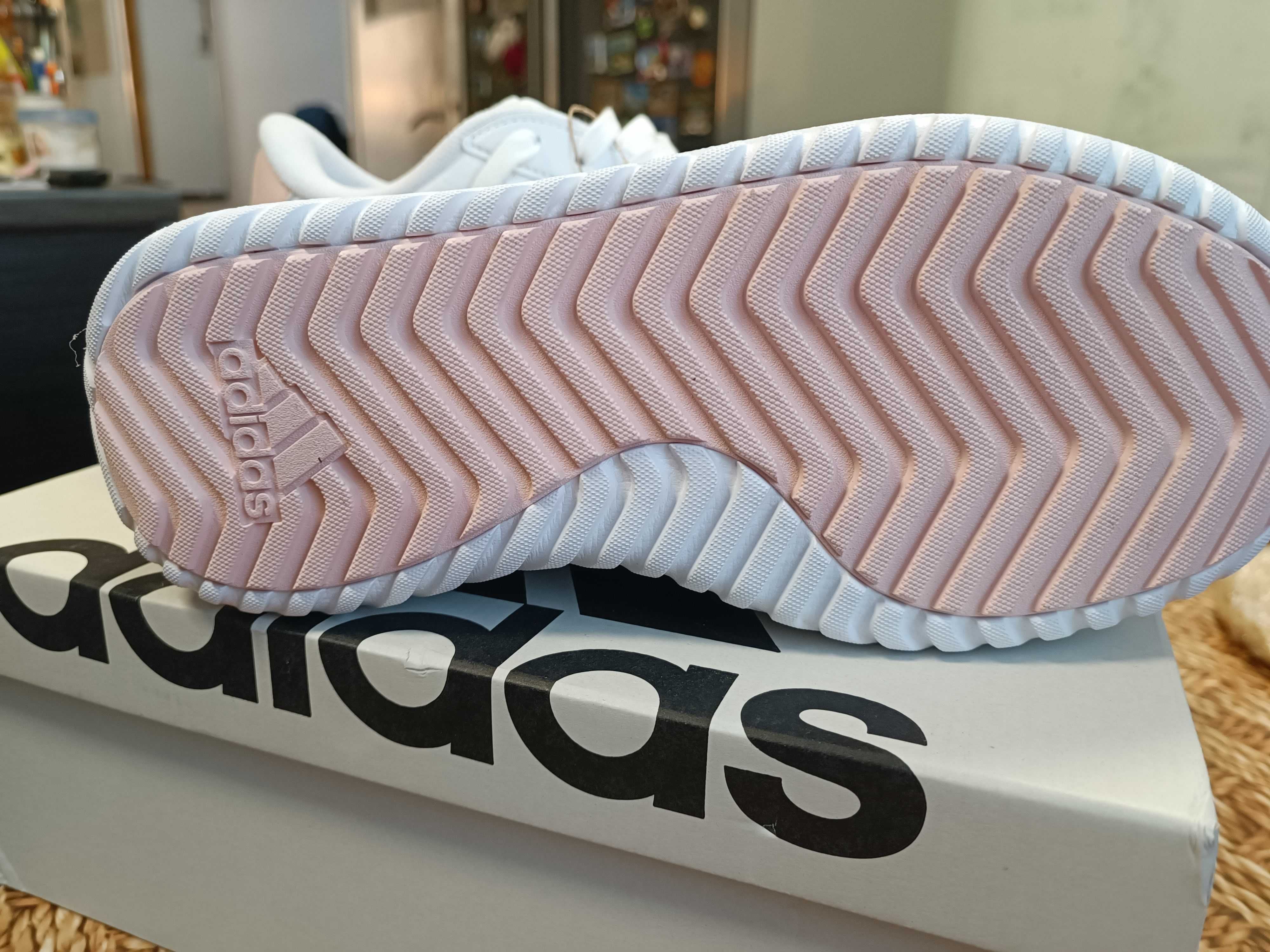 Дамски кожени маратонки Adidas