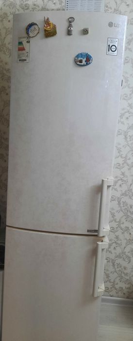 Холодильник  LG продаёться в не рабочем состоянии