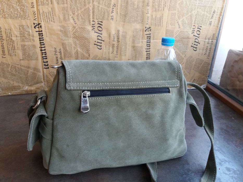 дамска чанта,велурена торба-зелена естествена кожа