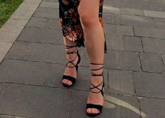 Vând sandale cu toc mărimea 37