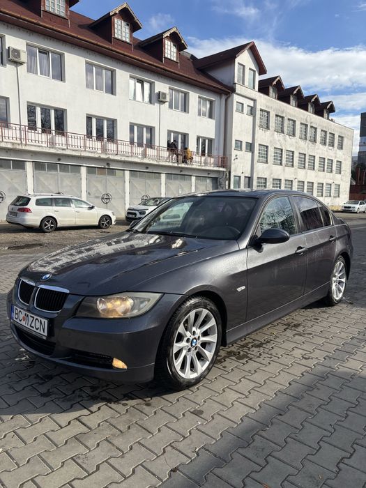BMW E90 320d, Pachet Comfort & Advantage