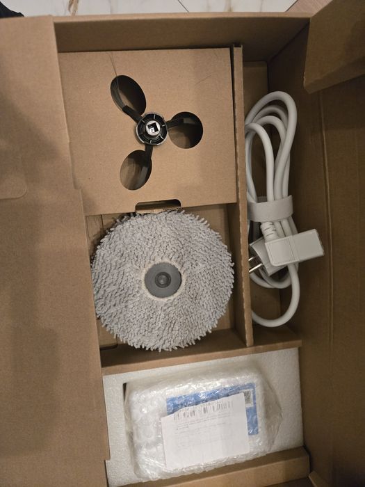 Робот прахосмукачка Dreame L20 Ultra Complete 7000Pa