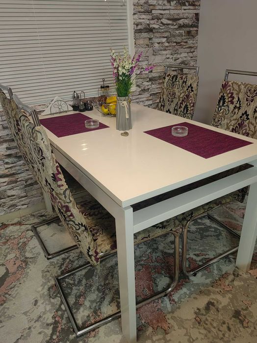 Сет от 4 бр. трапезни столове.