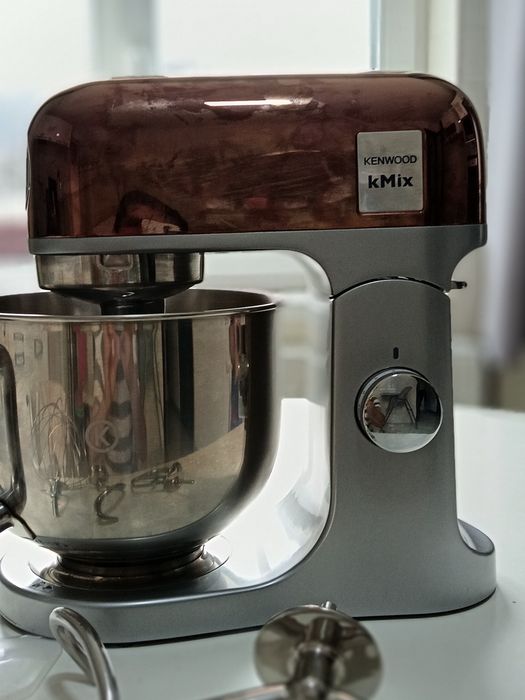 Mixer. Kenood 1300 roni negociabil