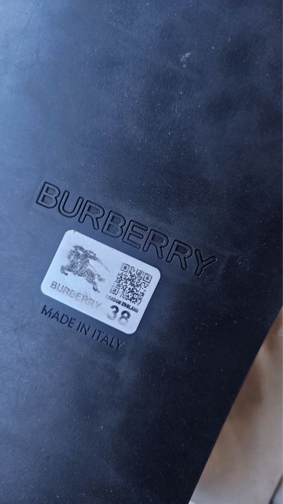 Burberry чехли