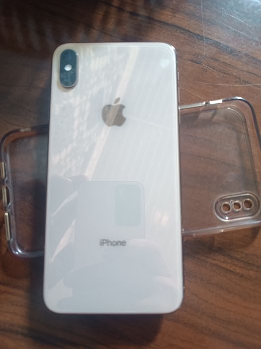 iPhone xs max    xolati idial