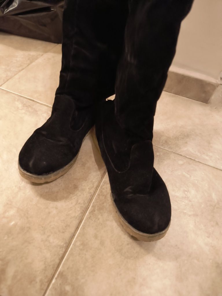 Велурени зимни ботуши чизми