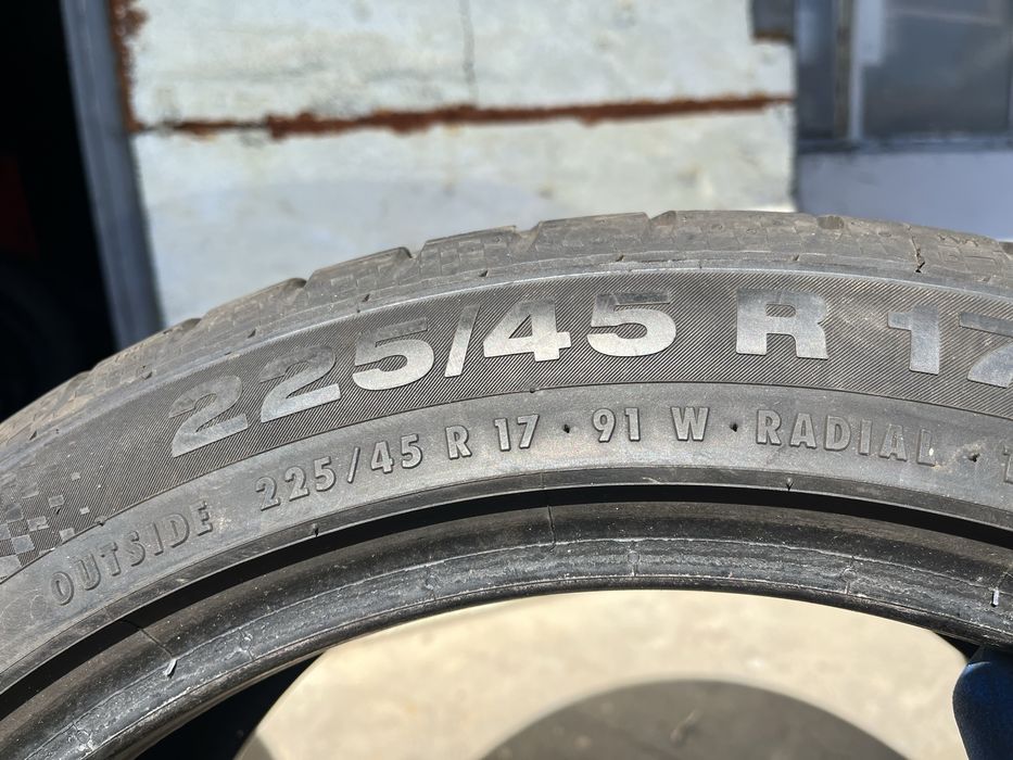 4 бр. летни гуми 225/45/17 Continental 7-7,5 mm DOT 0610