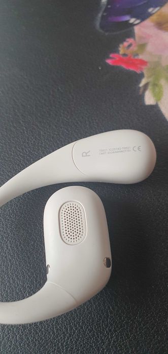 Безжична слушалкa HUAWEI FreeArc,сива само една!