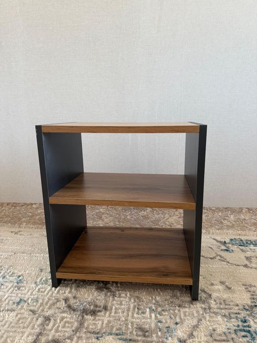 Прикроватные тумбы