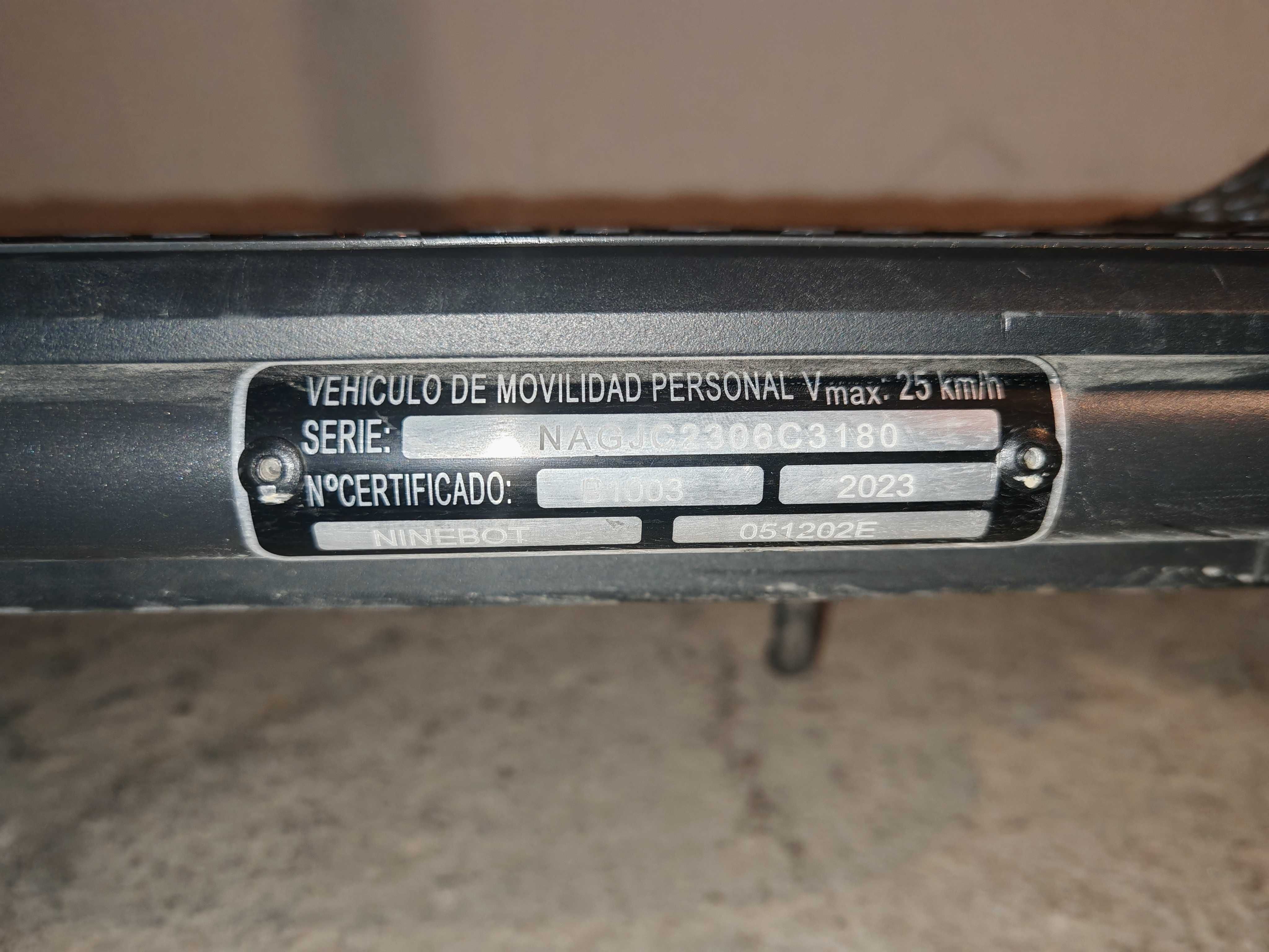 Тротинетка Segway Ninebot Kickscooter F2 Plus