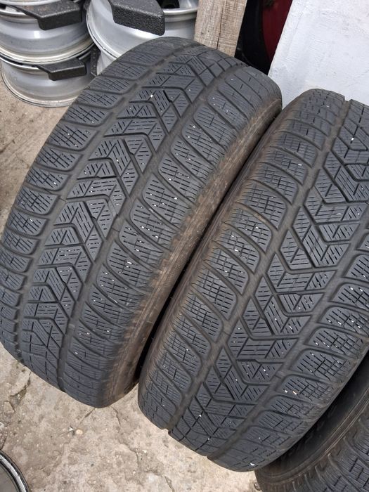 235 60 18 PIRELLI 4броя зимни дот 2020г
