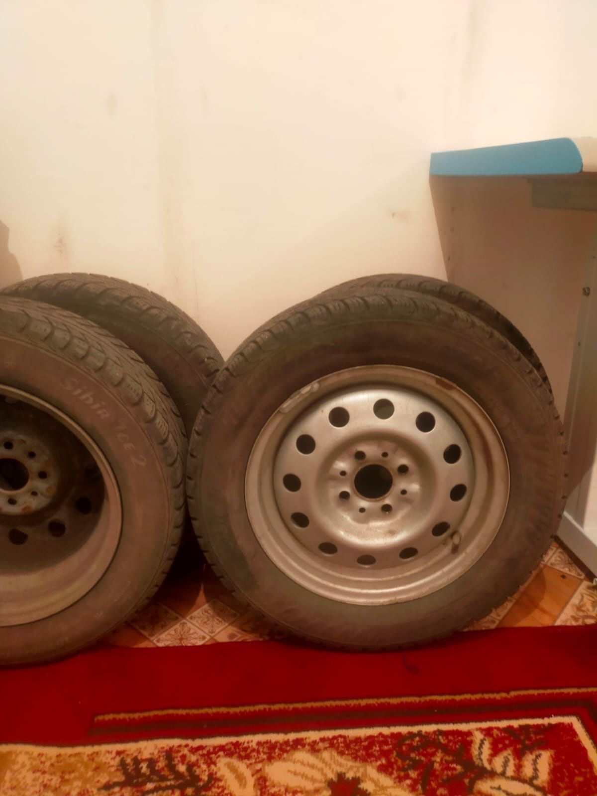 Продам зимние шины