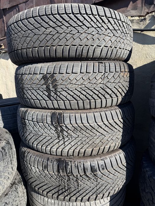 Vand set cauciucuri Pirelli Winter Scorpion 2 235/50/21