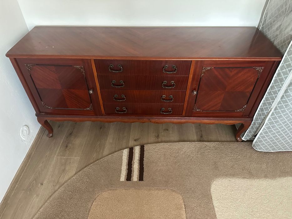 Servanta/comoda din lemn masiv