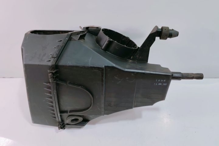 Carcasa  filtru aer 4F0133835H / 4F0000183A Audi A6 4F/C6