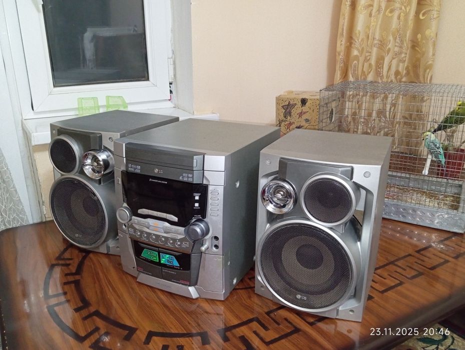 Музыкальный Центр  LG.