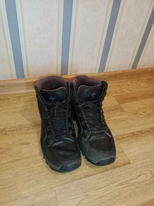 Продам мужские б/у зимние ботинки 42,43,44 р