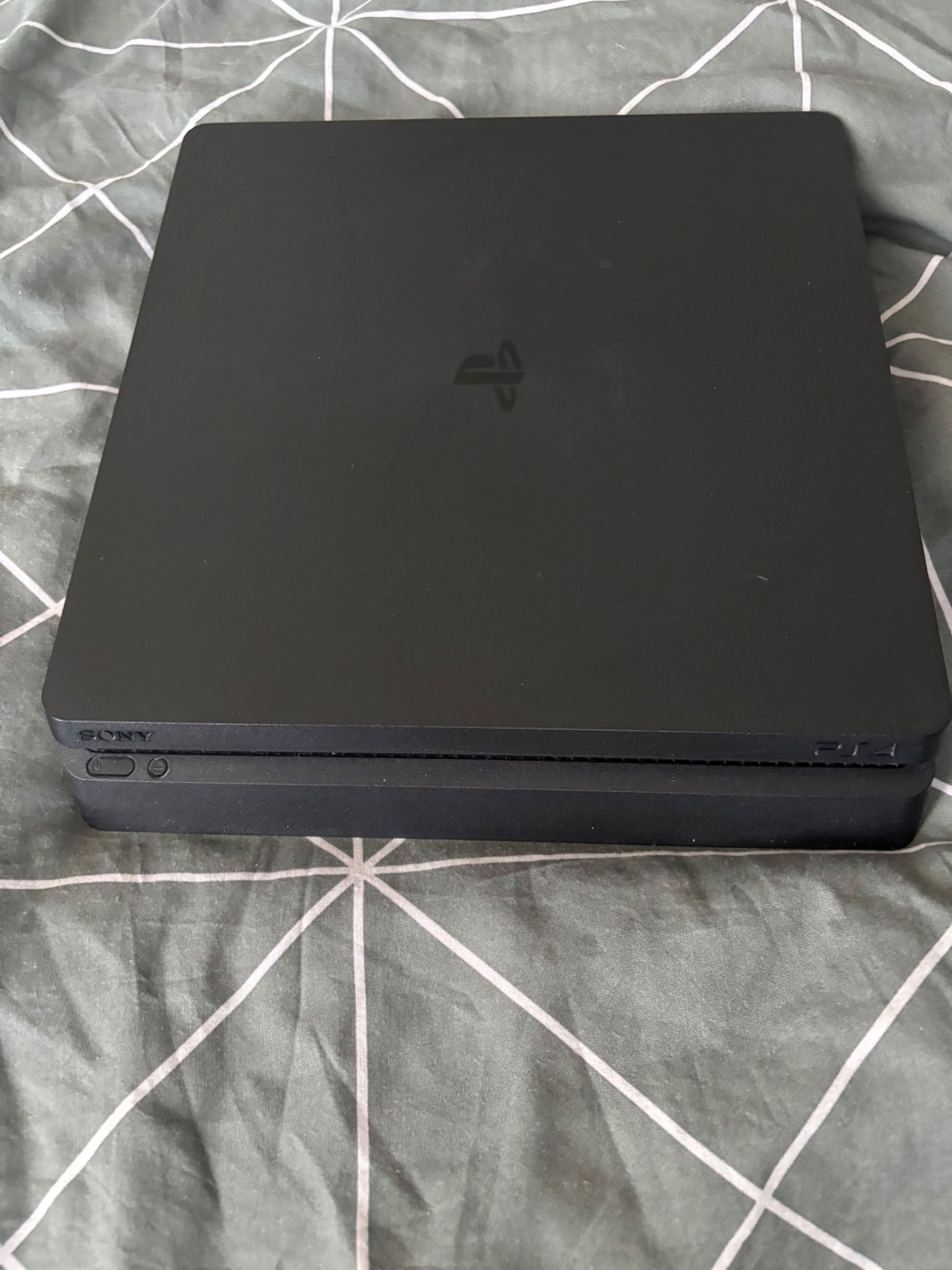 PlayStation 4 500GB