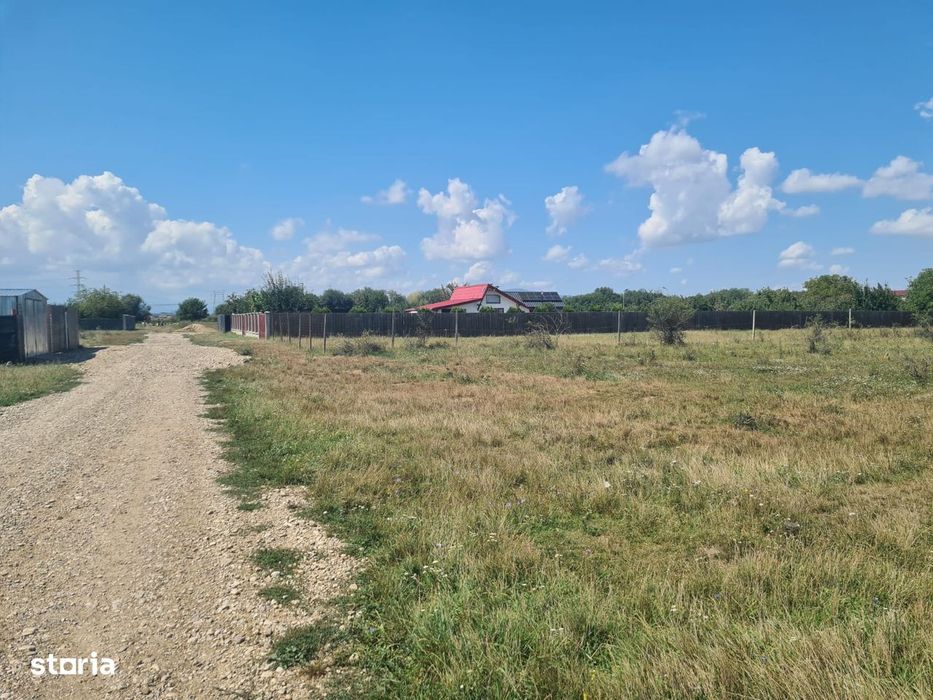 Oportunitate-teren intravilan-Sanpetru,1300 mp.