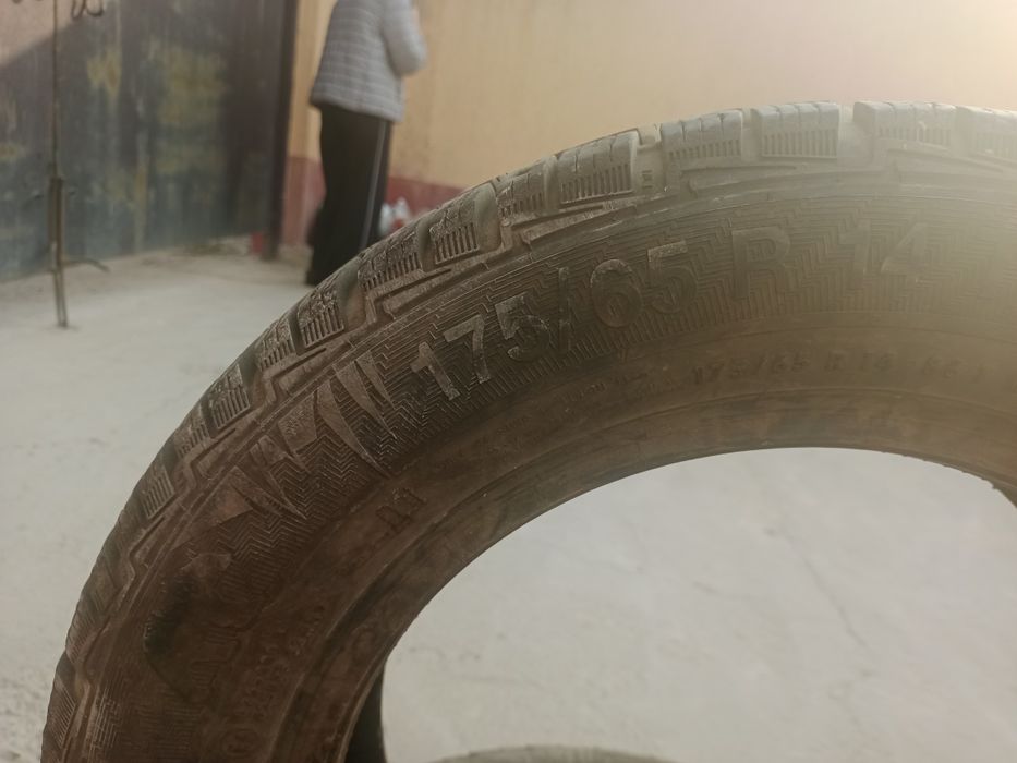 Продам зимние шины