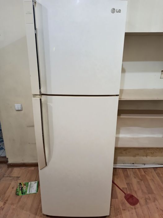 Lg Холодильник 3млн