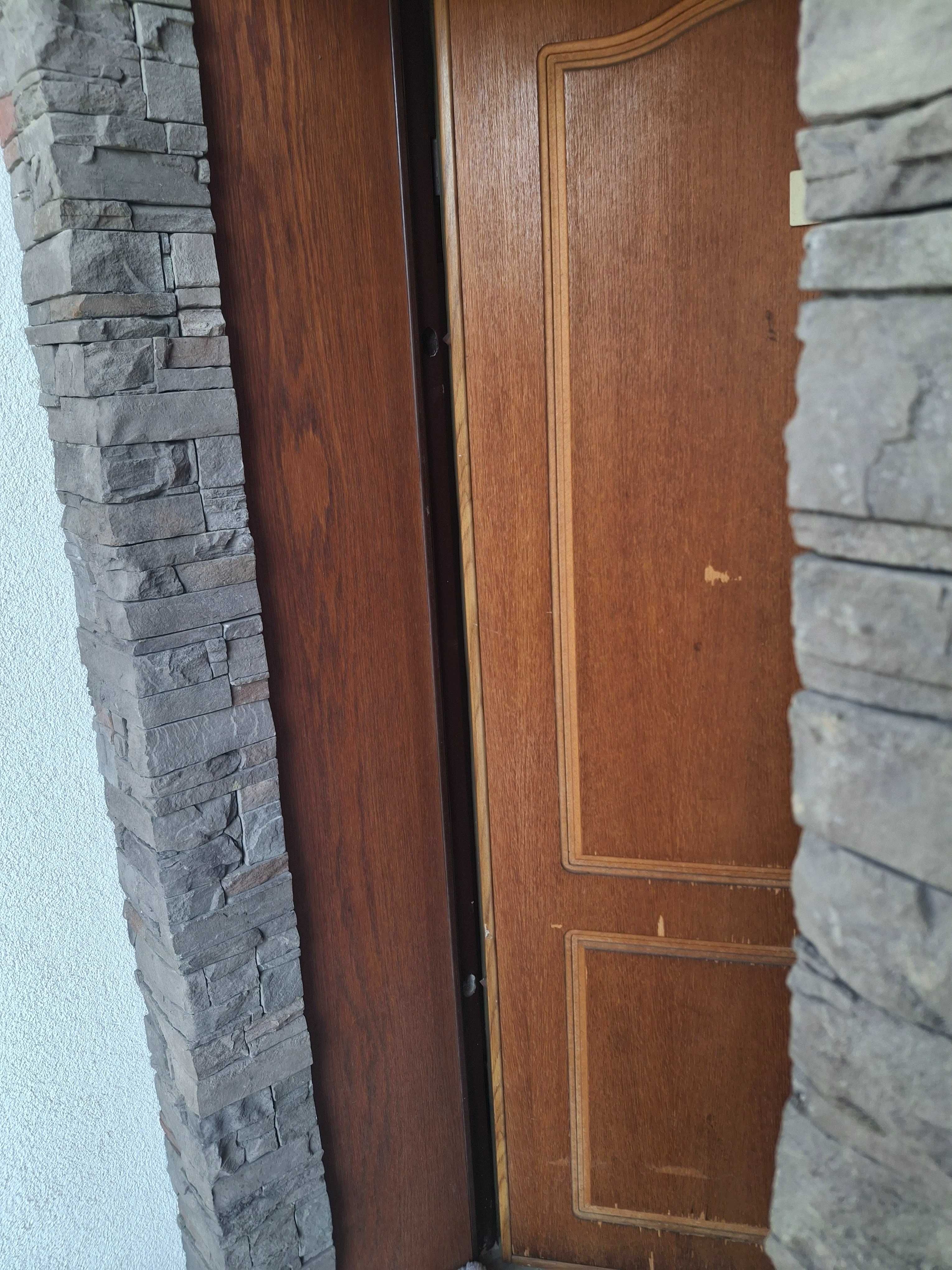 Блиндирана врата