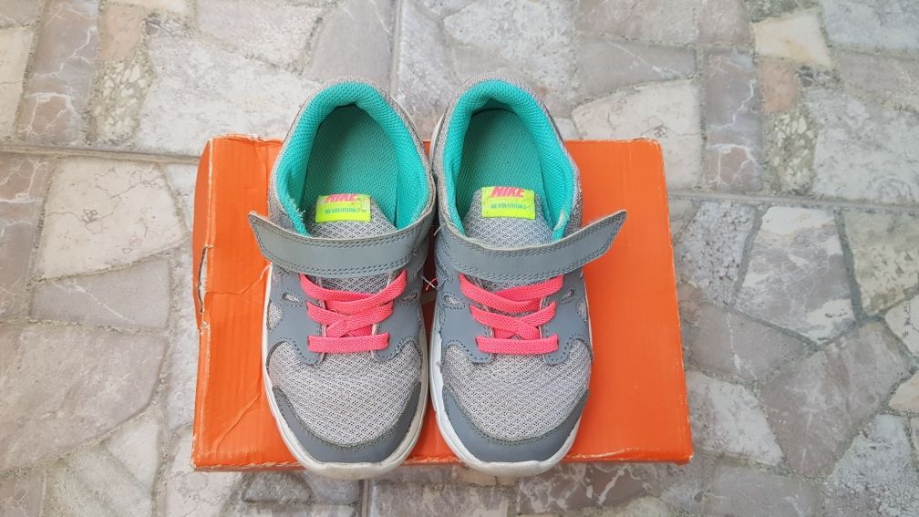 Детски маратонки Nike за момиче номер 27