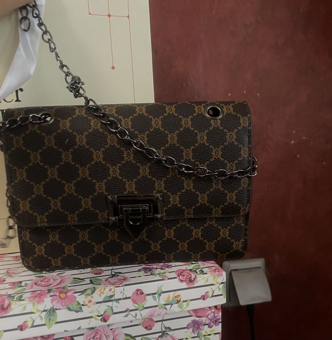 Чанта 15лв.Носена точно 2 пъти