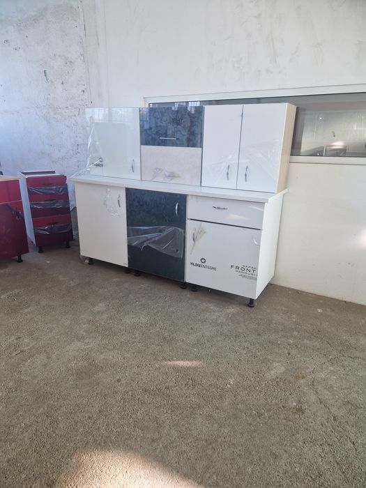 Mobilă Nouă pentru bucătării