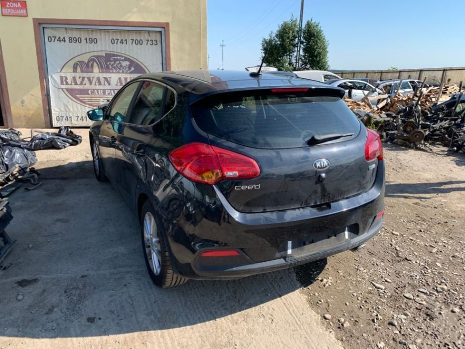 Dezmembrez / Dezmembrari / Piese / Accesorii Kia Ceed 2014 1.6crdi